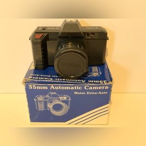 35 mm Auto Film camera 50mm optical color lens Focus Free